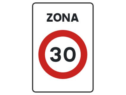 A la vista de la señalización, ¿quién tiene preferencia de paso?